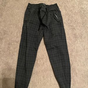 Hollister Skinny Jogger Size XS BLACK PLAID